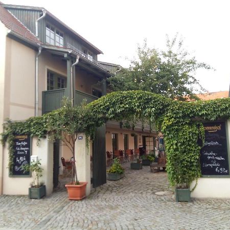 Отель Wirtshaus Sonnenhof Радебойль Экстерьер фото